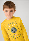 Mayoral - Okergele T-shirt met lange mouw met voetbalveld