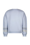 Like FLO - Lichtblauwe sweater met borduur op de mouwen