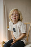 LEVV - Beige T-shirt met het logo