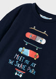 Mayoral - Donkerblauwe T-shirt met lange mouwen met skateboards