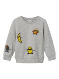 Name it - Lichtgrijze sweater met stoere fruitsoorten